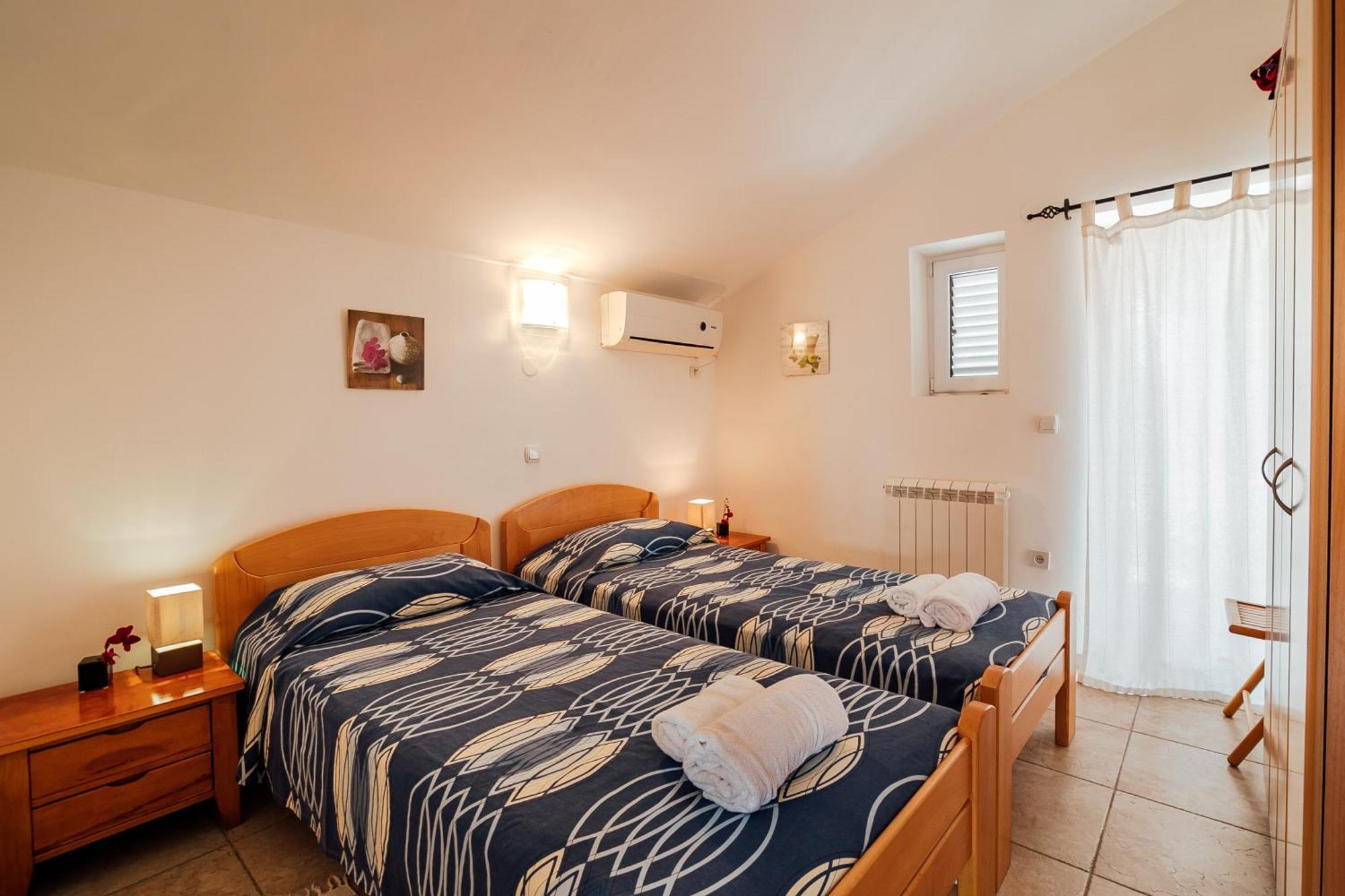 Holiday Home Amanda Hollick Kotor Ngoại thất bức ảnh