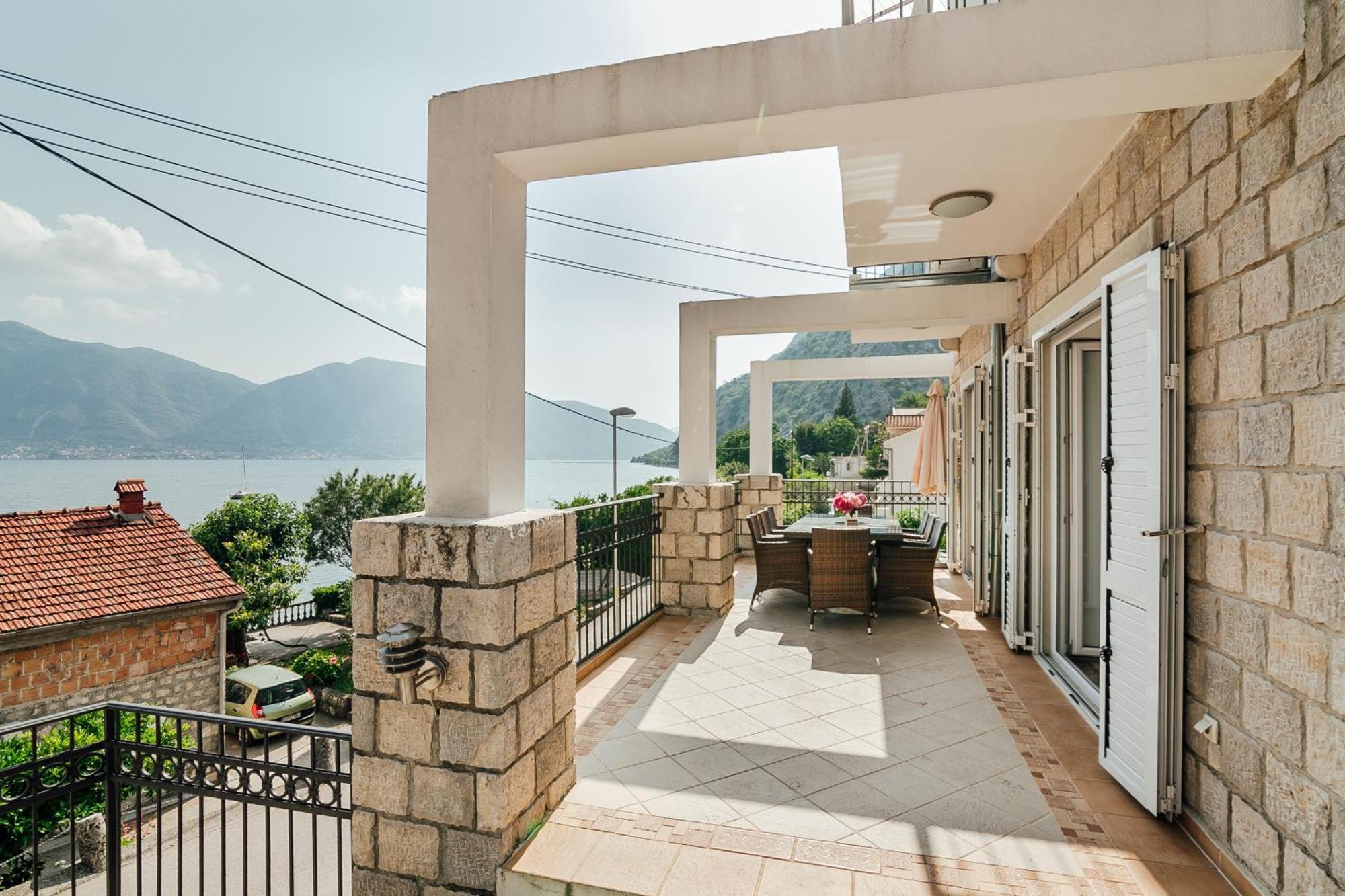 Holiday Home Amanda Hollick Kotor Ngoại thất bức ảnh